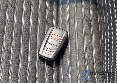 2021 Toyota Camry Se Awd z USA, uszkodzony, nr VIN 4T1T11BKXMU020152